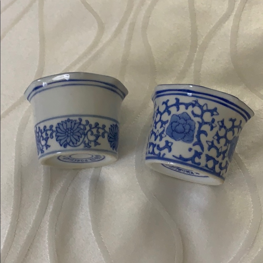 Pair of Knobler Porcelain Votives in Blue & White - Picture 2 of 5